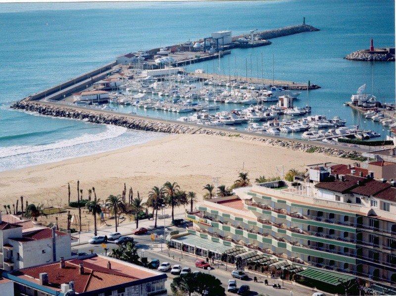 Hotel Rovira 캠브릴스 외부 사진